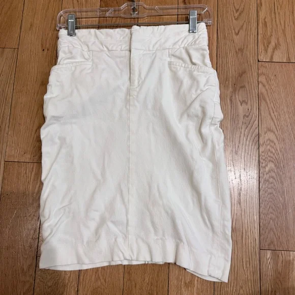 Banana Republic White Pencil Stretch Skirt - Clean Tailored Silhouette petite 0 - Picture 2 of 12